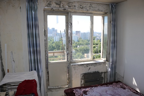 Чаще всего продавец квартиры скрывает реальное состояние - плесень и грибок на стенах